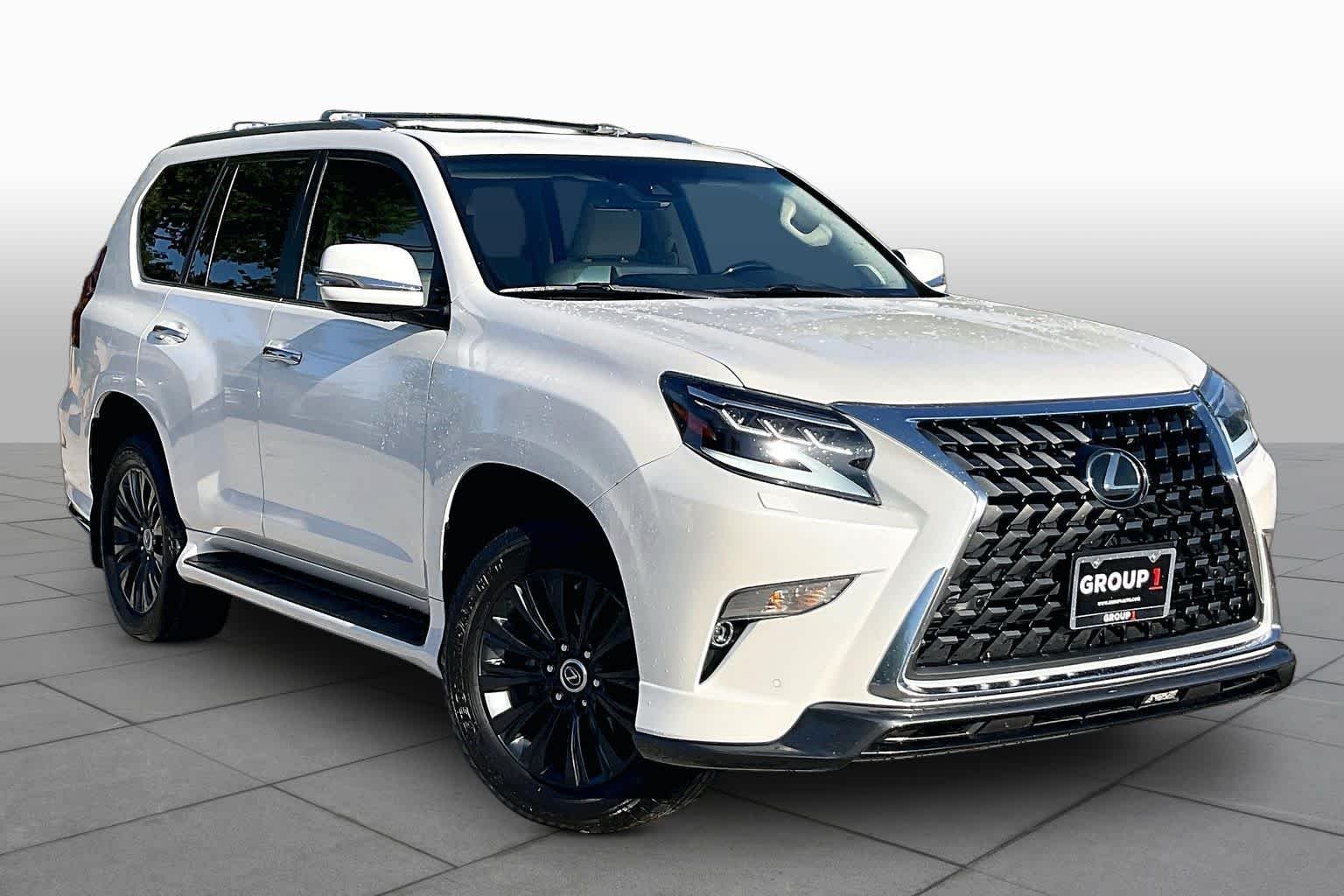 Used 2022 Starfire Pearl Lexus Luxury image 3
