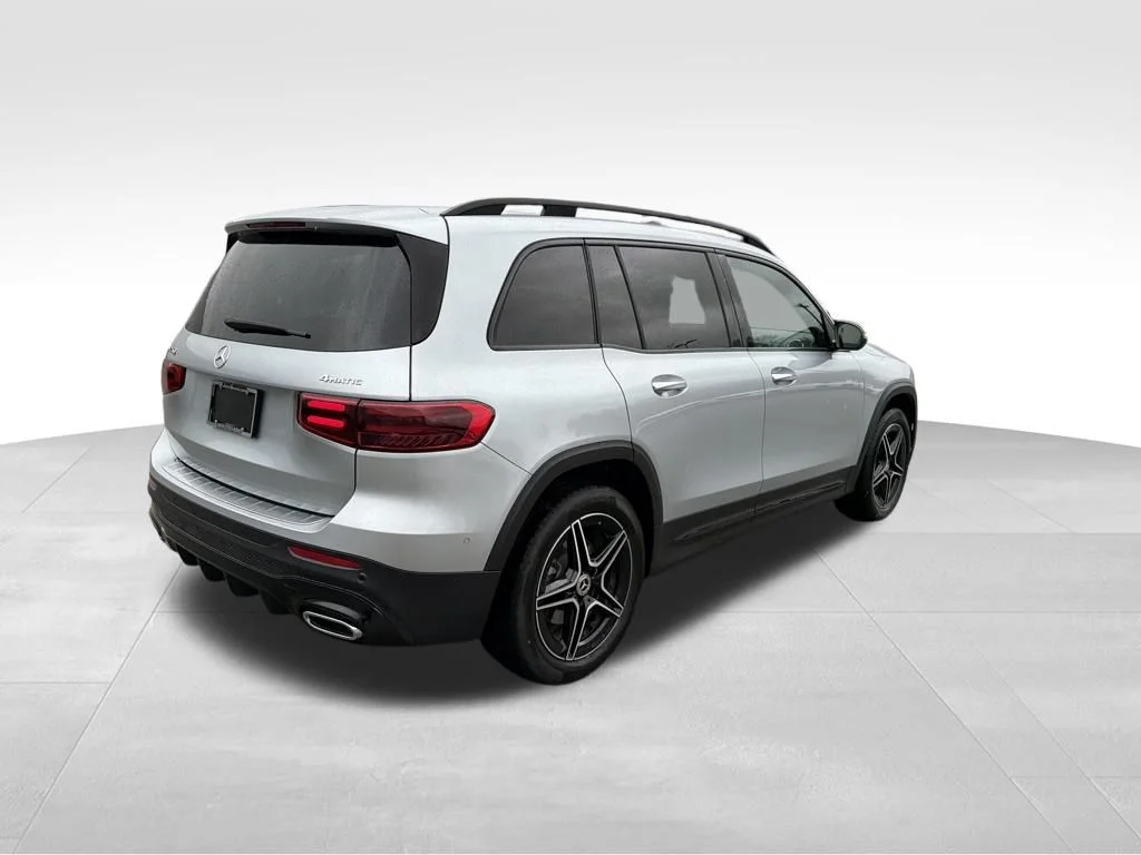 Used 2025 Silver Mercedes-Benz GLB 250 image 5