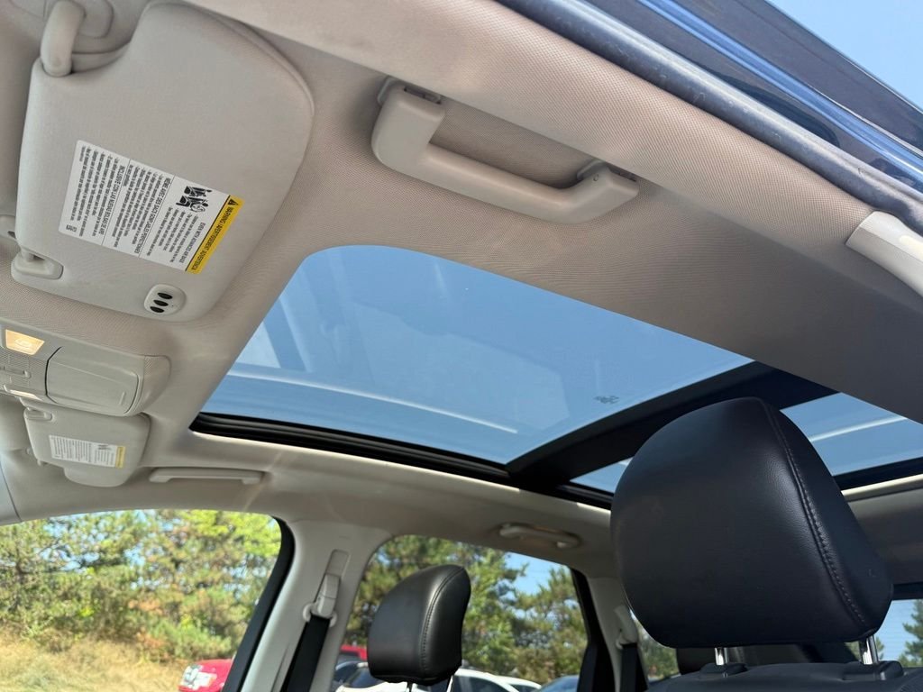 Used 2018 Blue Metallic Ford Titanium image 5