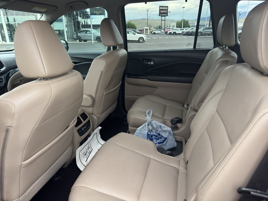 Used 2019 Maroon Honda Elite image 6