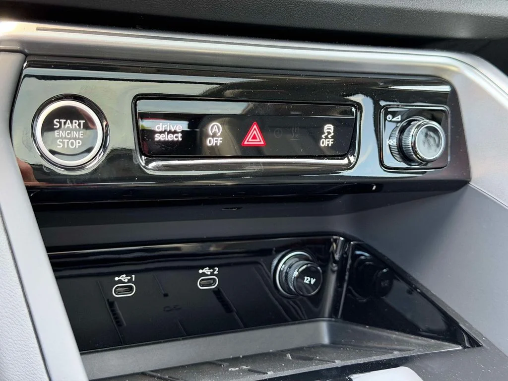 New 2026 Black Audi 2.0T Premium image 27