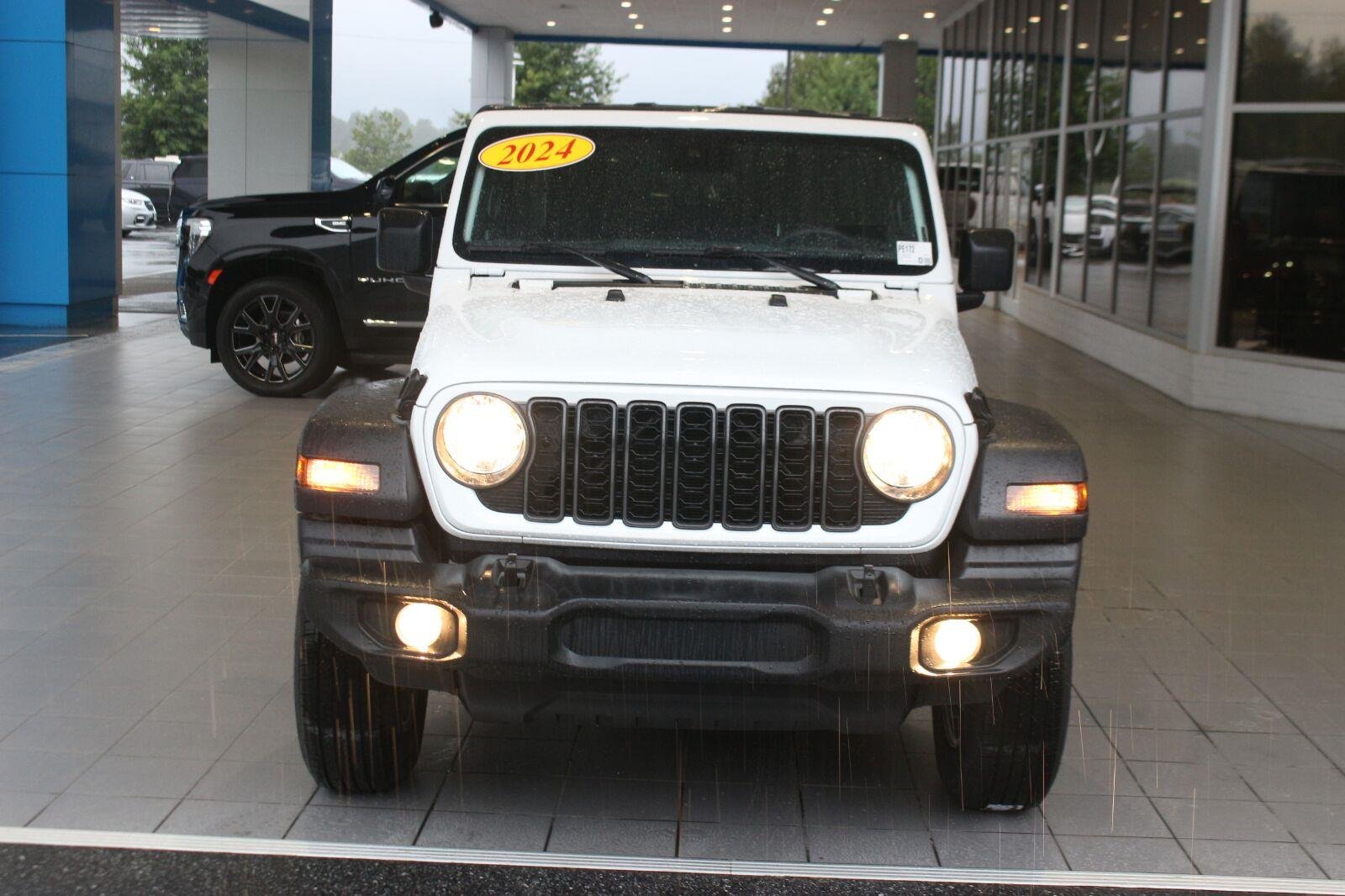 Used 2024 Whyte Jeep Sport S image 2