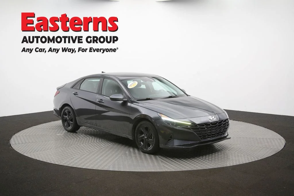 Used 2021 Gray Hyundai SEL image 48