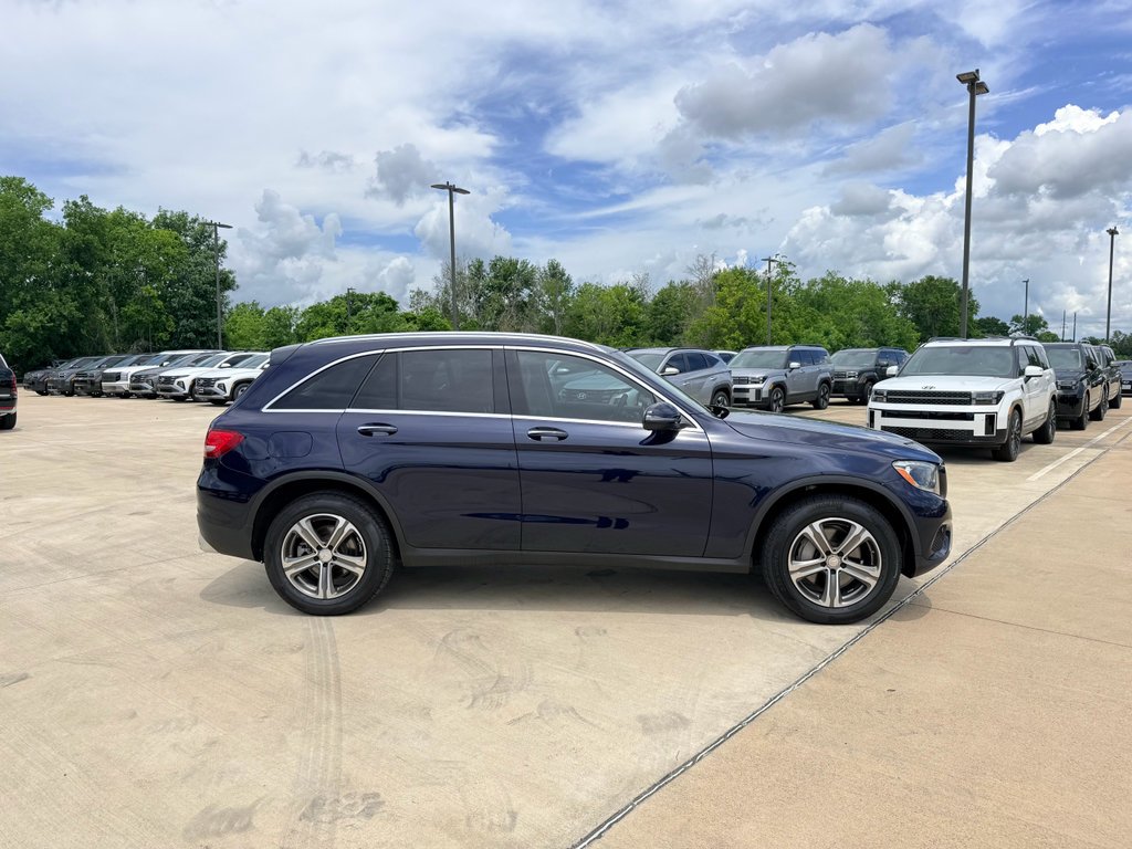Used 2016 Lunar Blue Metallic Mercedes-Benz 300 image 6