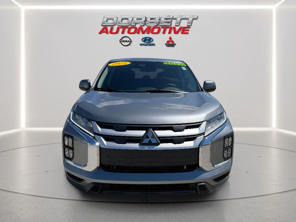 Used 2025 Alloy Silver Metallic Mitsubishi ES image 2