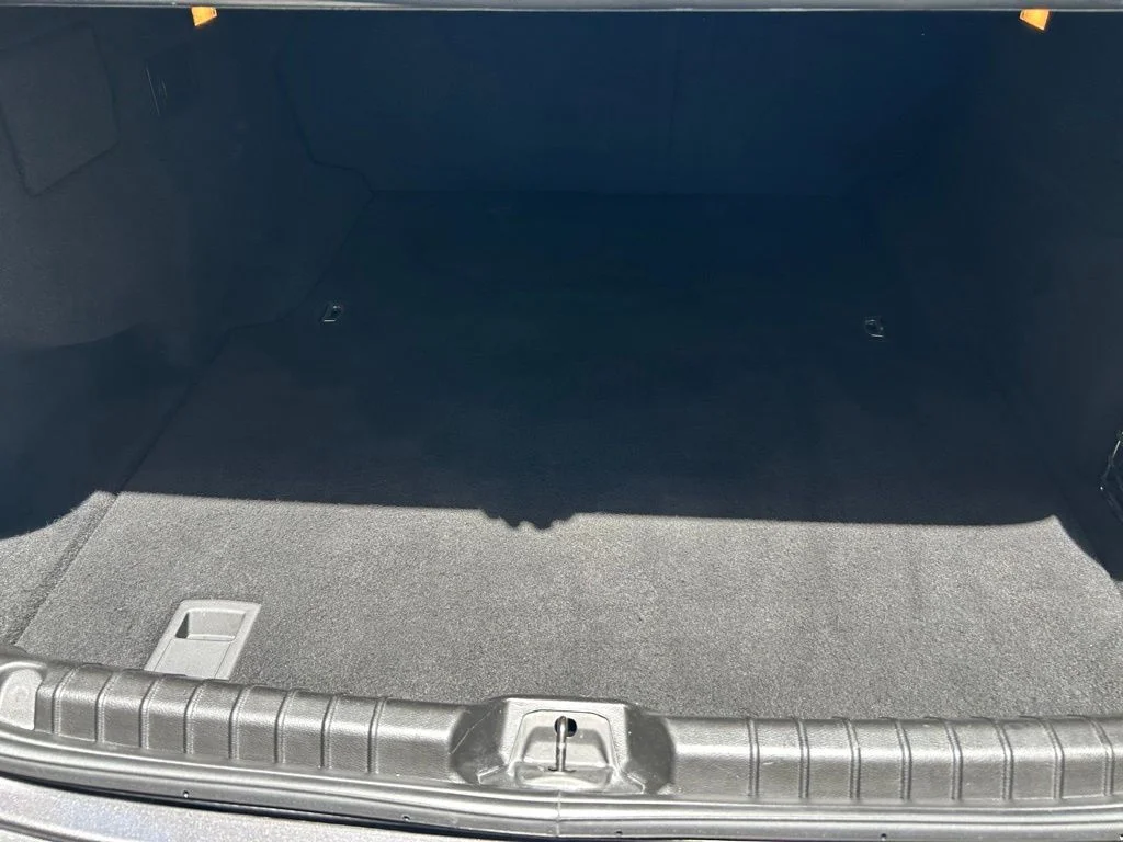 Used 2014 Gray Maserati Base image 35