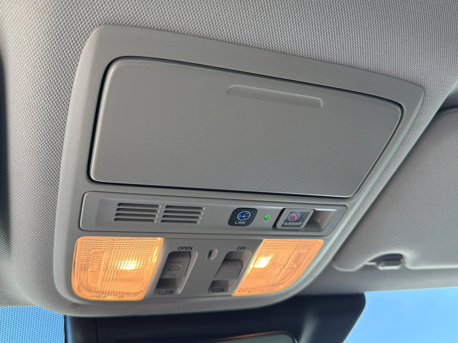 Used 2021 Platinum White Pearl Honda Touring image 33