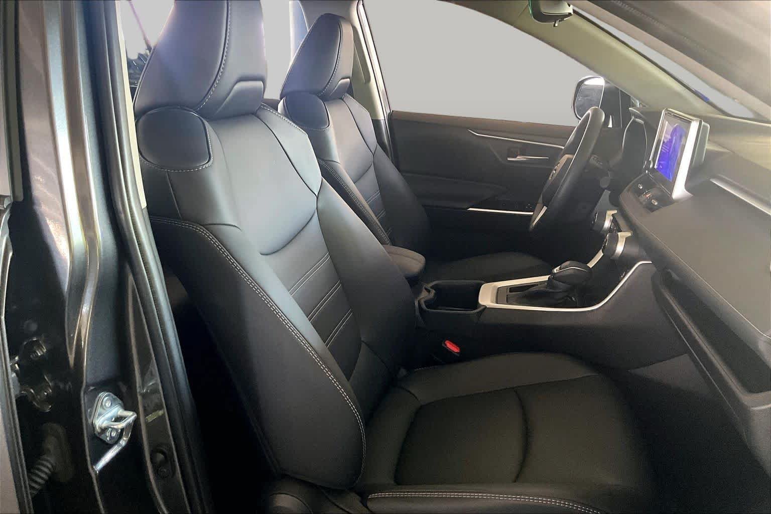 Used 2024 Magnetic Gray Metallic Toyota XLE Premium image 8
