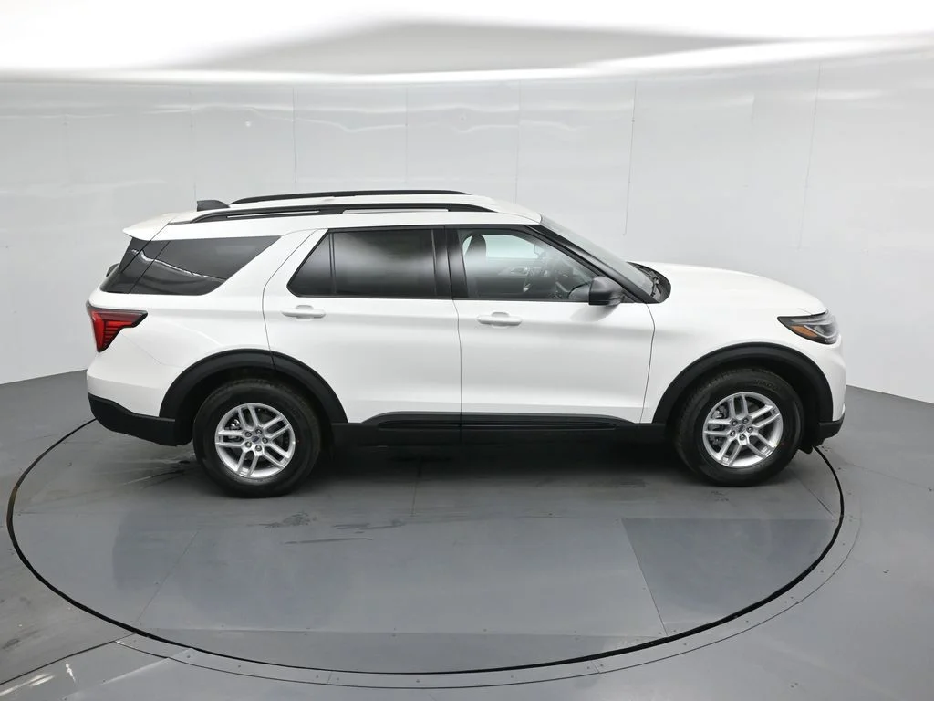 New 2026 Star White Metallic Tri-Coat Ford Active image 40