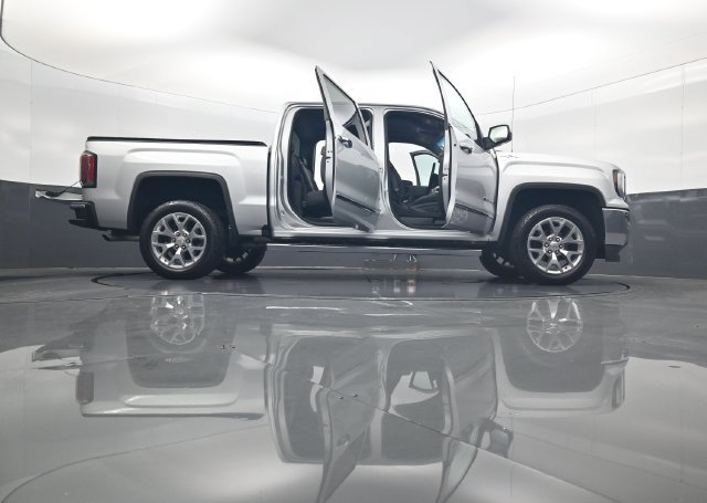 Used 2018 QUICKSILVER METALLIC GMC SLT image 33