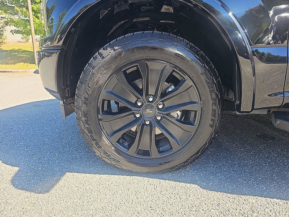 Used 2020 Agate Black Metallic Ford LARIAT image 9