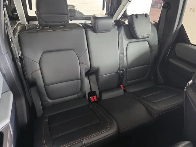Used 2022 Oxford White Ford Badlands image 20