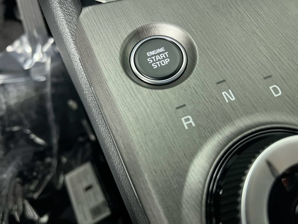 New 2026 Snow White Pearl Kia X-Line image 23