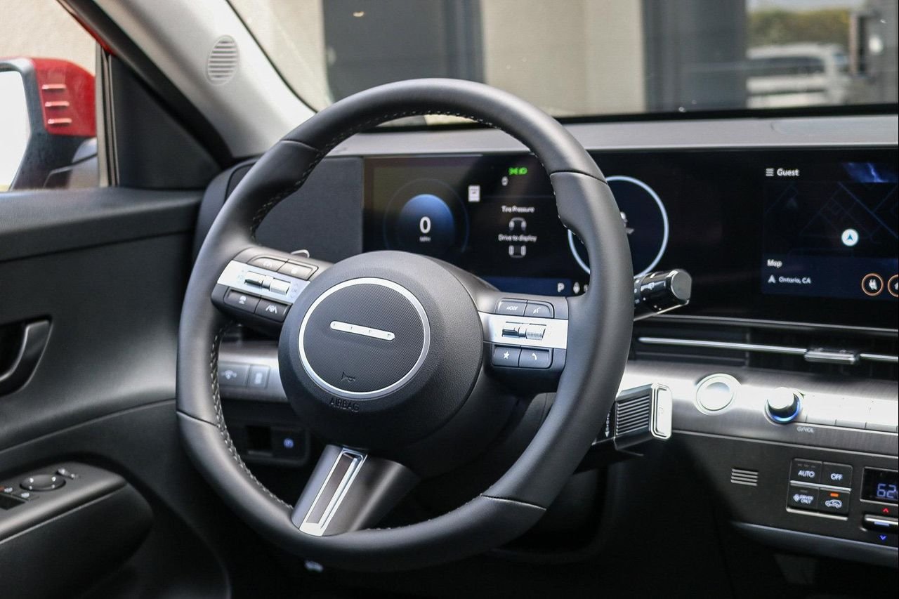 2025 Hyundai Kona EV SEL - Photo 15