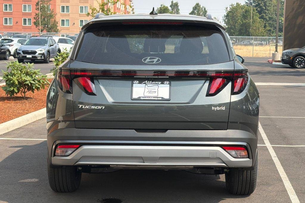 New 2026 Gray Hyundai SEL FWD image 5