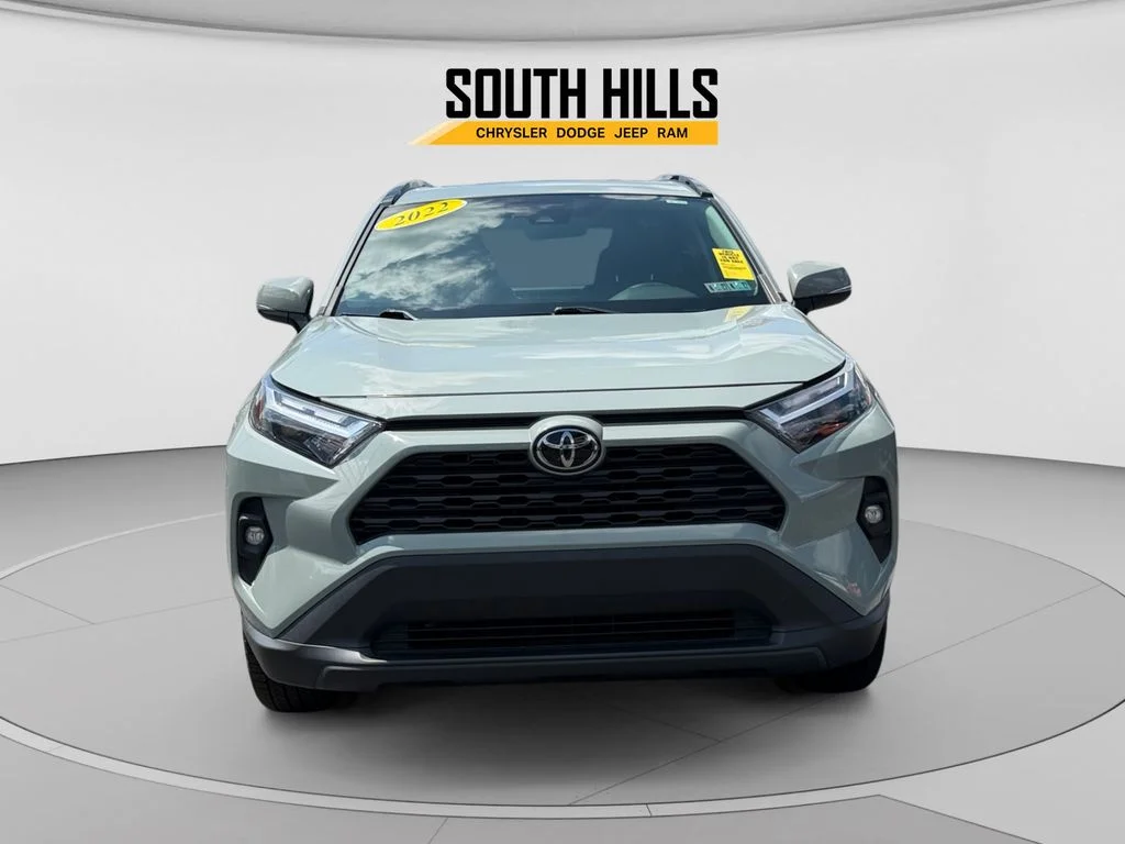 Used 2022 Green Toyota XLE Premium image 8