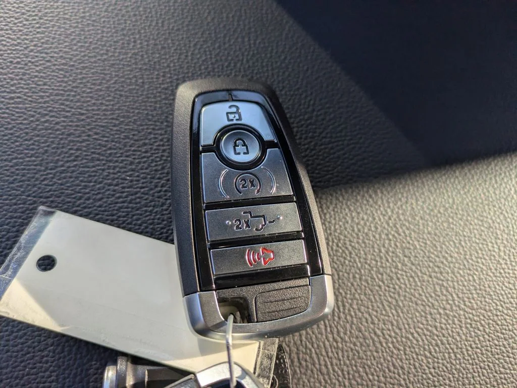 New 2026 Antimatter Blue Metallic Ford Lariat image 33