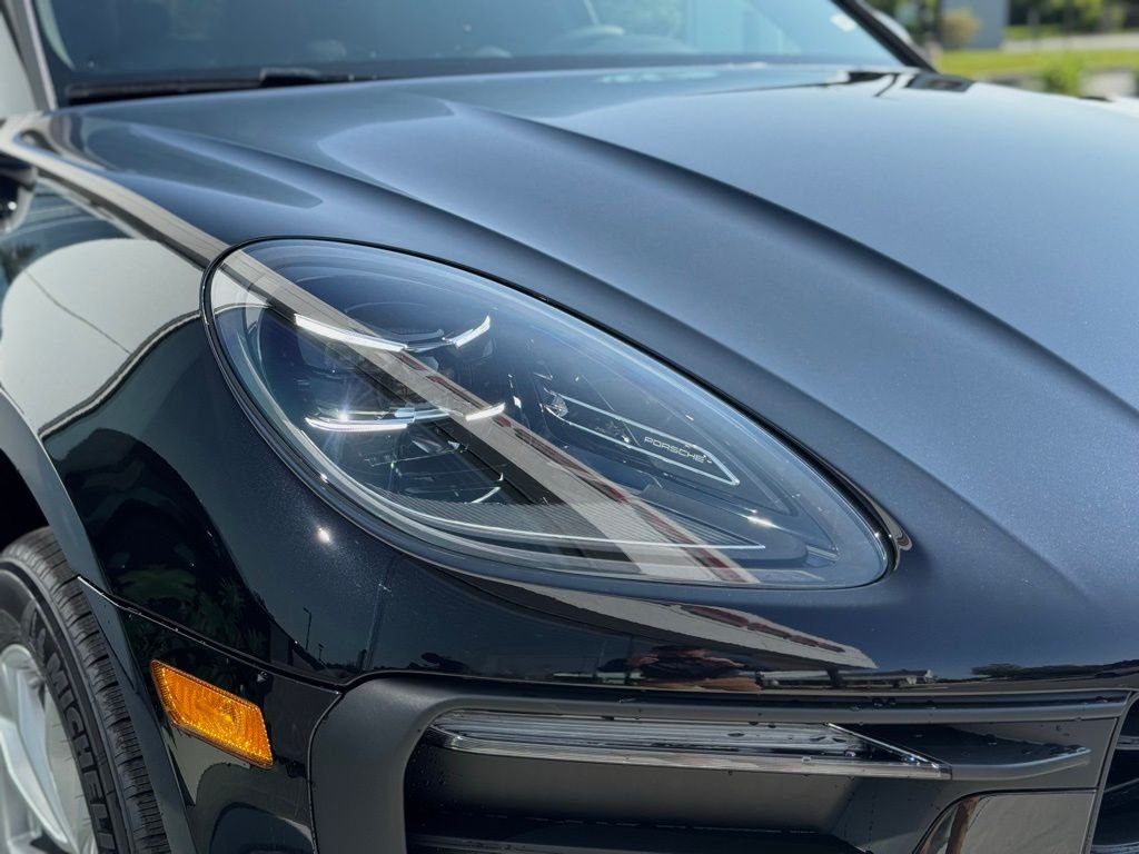 2025 Porsche Macan - Photo 8