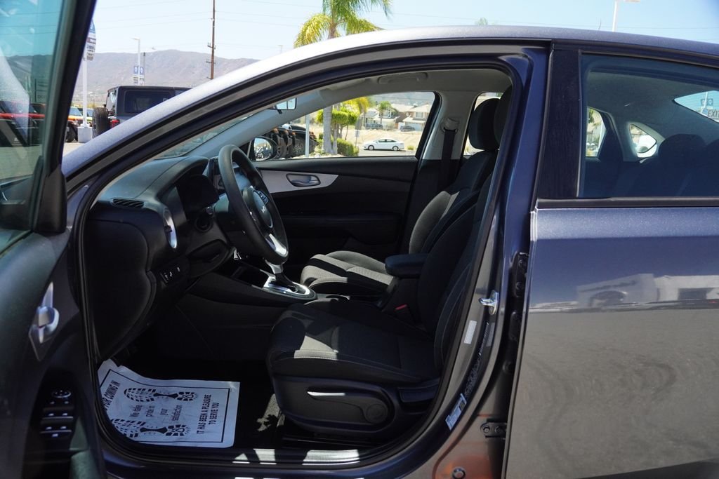Used 2024 Gray Kia LXS image 27