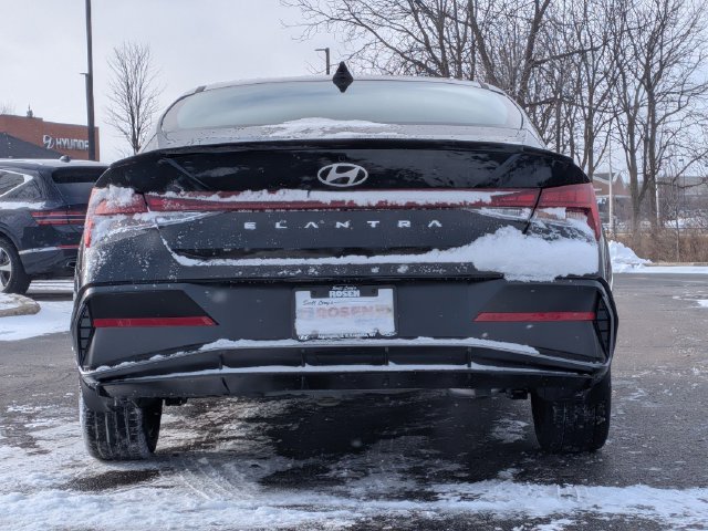 Used 2026 Black Hyundai SEL Sport image 6