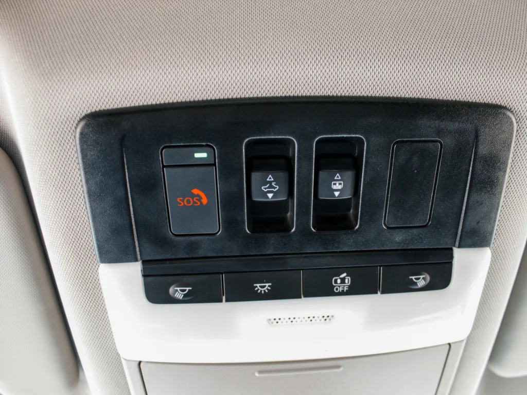 Used 2023 Pearl White Tricoat Nissan SV image 24