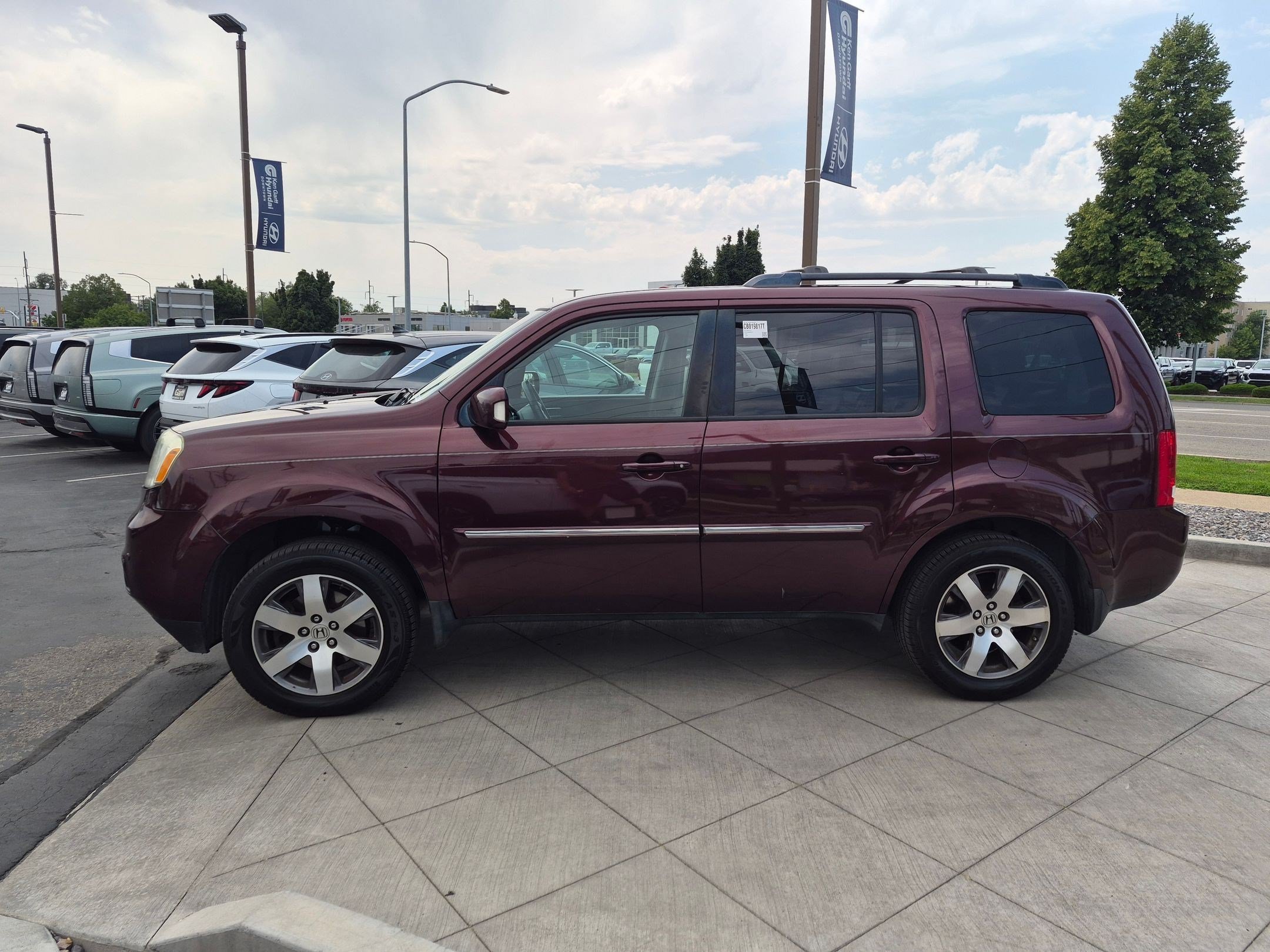 Used 2012 Maroon Honda Touring image 8