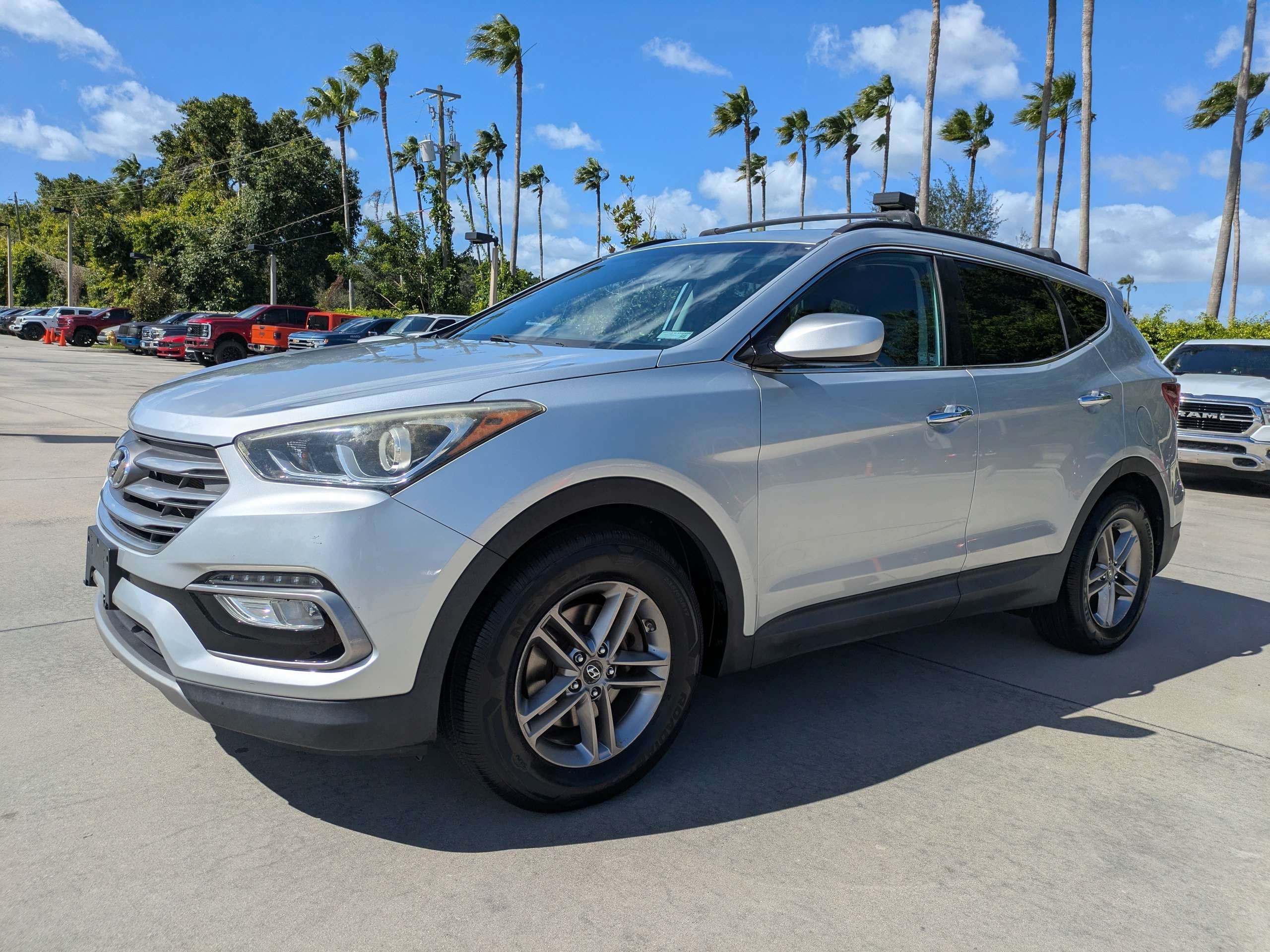 Used 2017 Sparkling Silver Hyundai 2.4L image 5