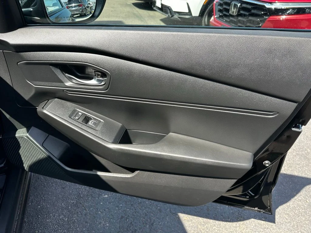 Used 2023  Honda LX image 14