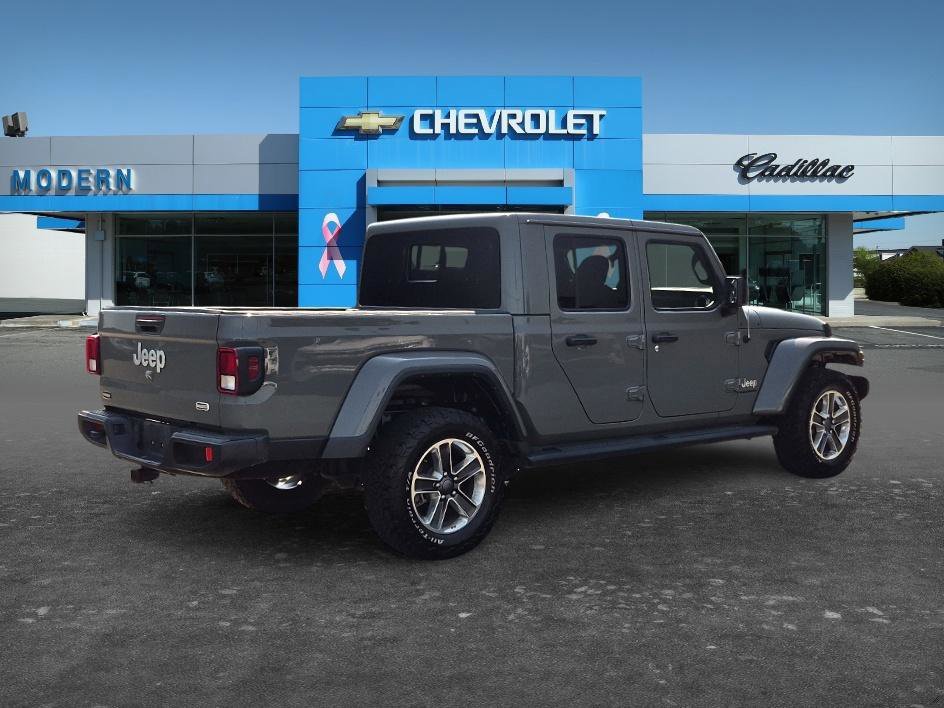 Used 2023 Gray Jeep Overland 4x4 image 5