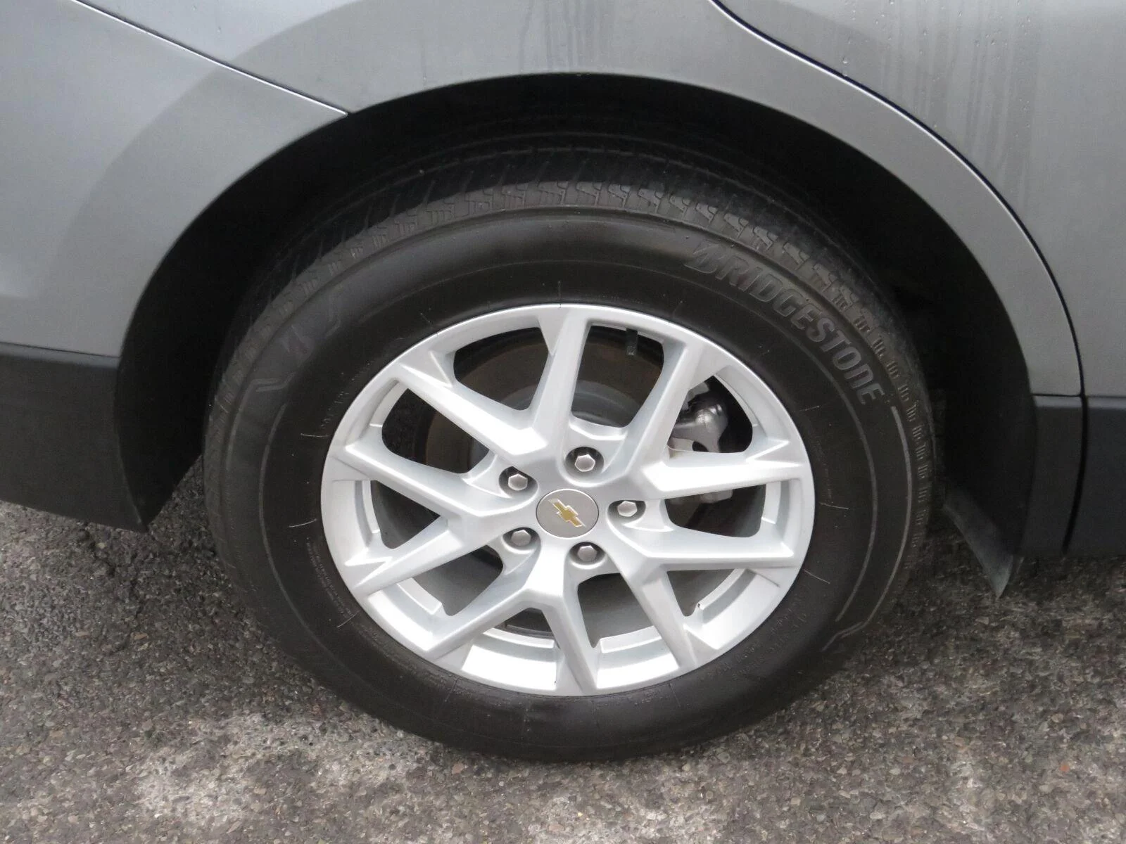 Used 2024 Sterling Gray Metallic Chevrolet LT image 17