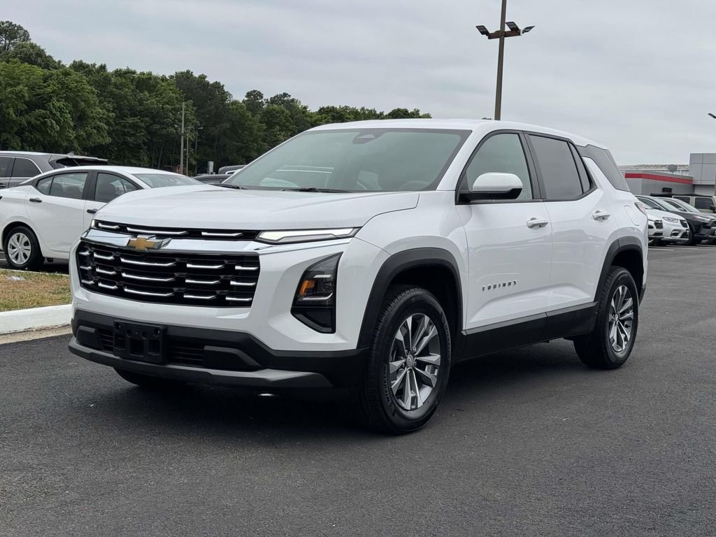Used 2025 White Chevrolet LT image 23