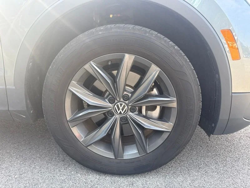Used 2023 Gray Volkswagen 2.0T SE image 13