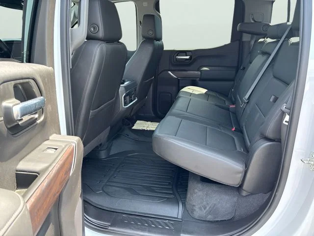 Used 2020 White GMC SLT image 34
