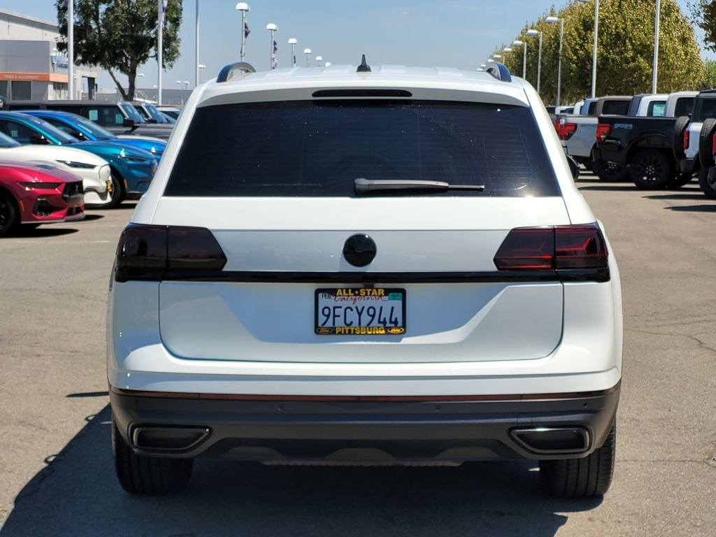Used 2023 White Volkswagen 2.0T SE w/Technology image 5