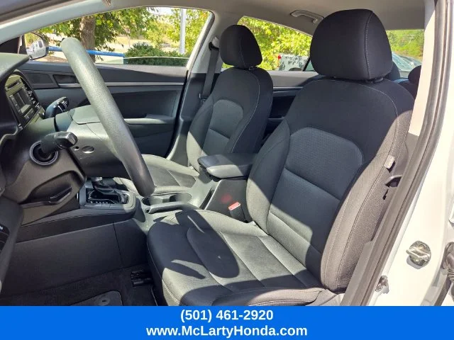 Used 2018 Quartz White Pearl Hyundai SE image 7