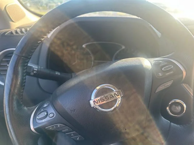 Used 2019 Gun Metallic Nissan SL image 15
