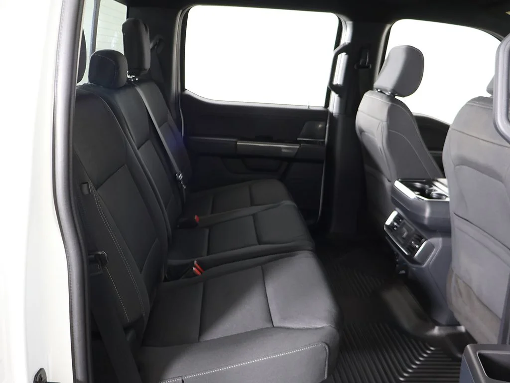 Used 2023 Oxford White Ford XLT image 35