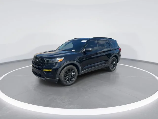 Used 2023 Black Ford XLT image 3