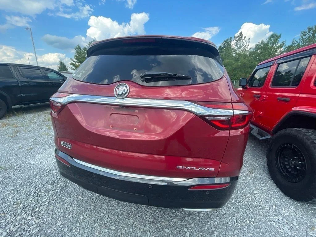 Used 2019 Red Buick Essence image 12