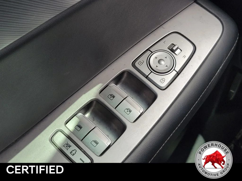 Used 2023 White Hyundai SEL image 30