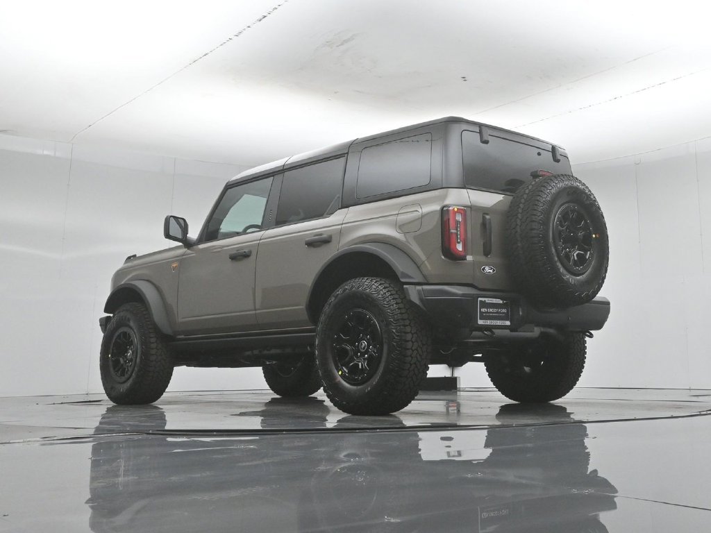 New 2026 Marsh Gray Ford Badlands image 46