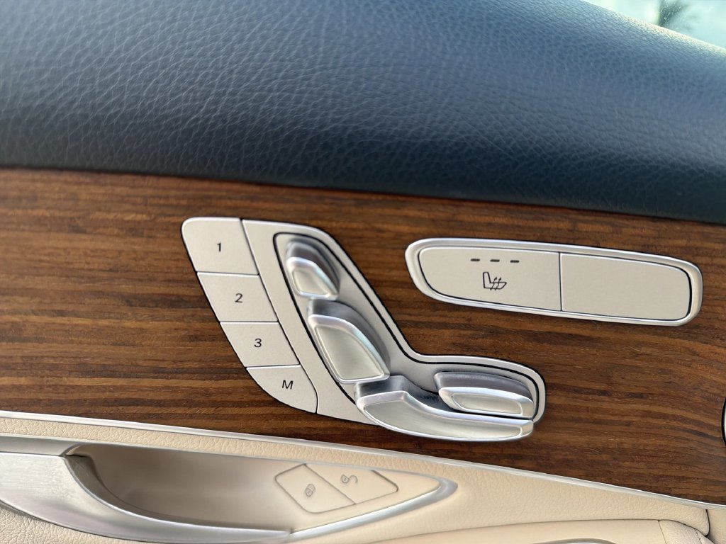 2022 Mercedes-Benz GLC GLC300 - Photo 26