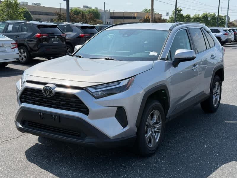 Used 2025 Silver Sky Metallic Toyota XLE image 8
