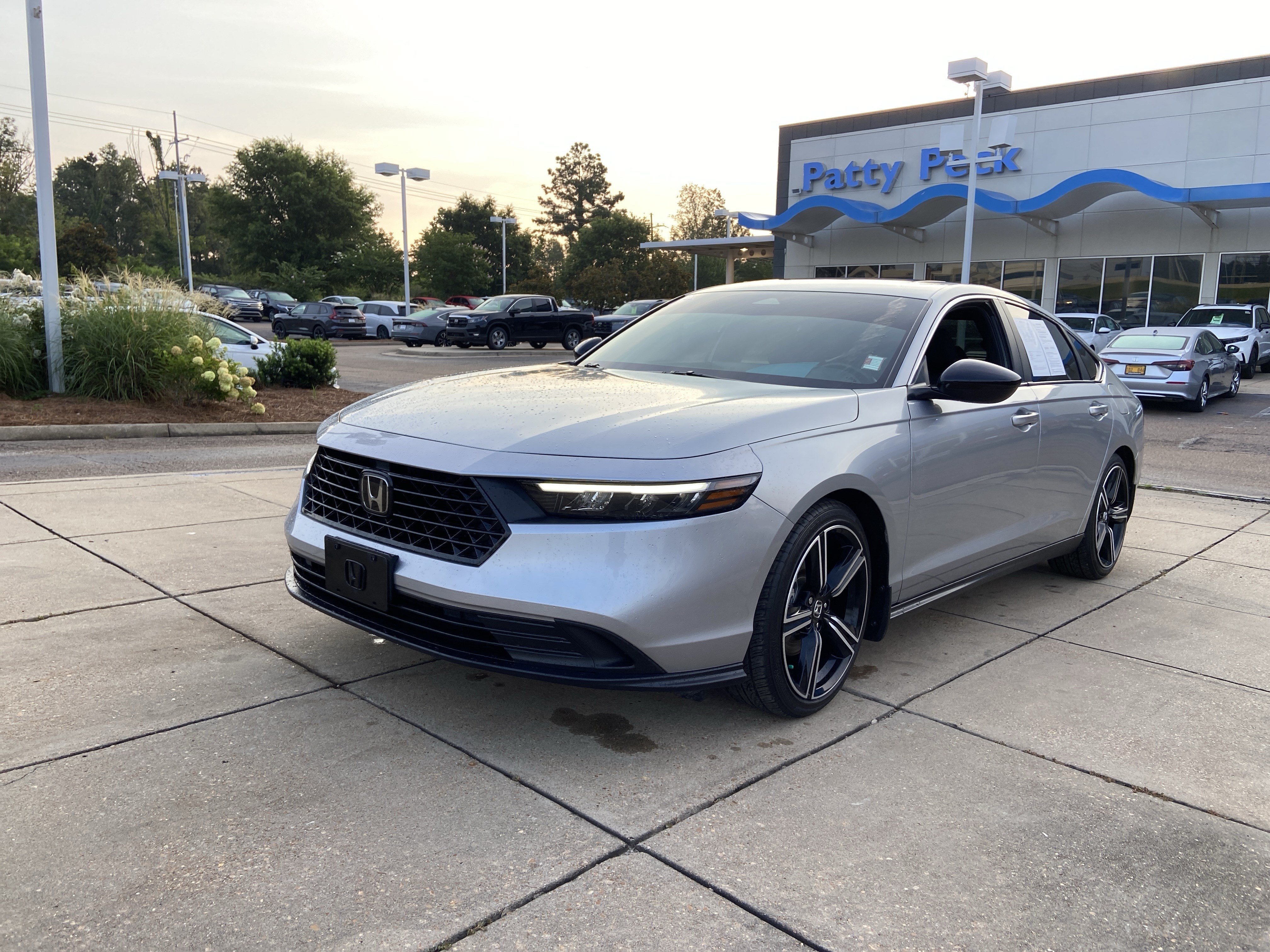 Used 2024 Solar Silver Metallic Honda Sport image 4