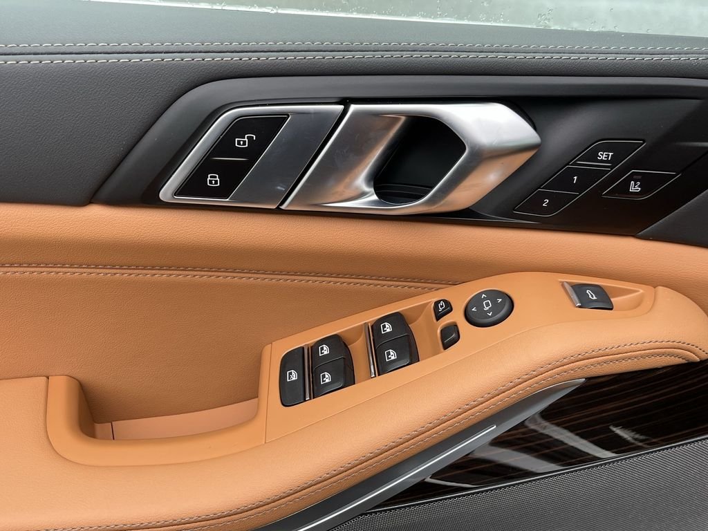 New 2026 Gray Metallic BMW xDrive40i image 13