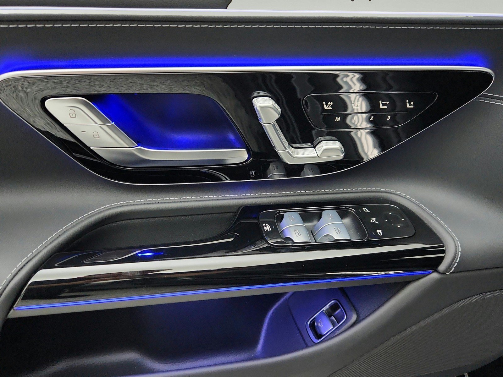 New 2027 Obsidian Black Metallic Mercedes-Benz AMG® SL 63 Roadster image 50