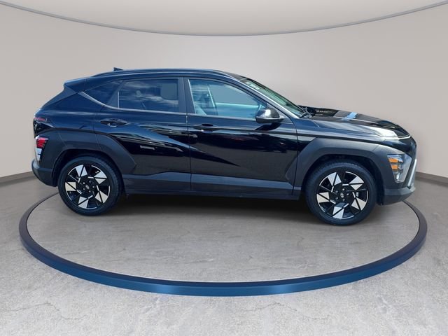 Used 2024 Black Hyundai SEL image 5
