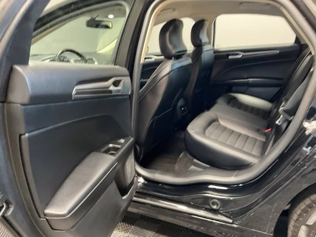 Used 2018 Black Ford SE Luxury image 18