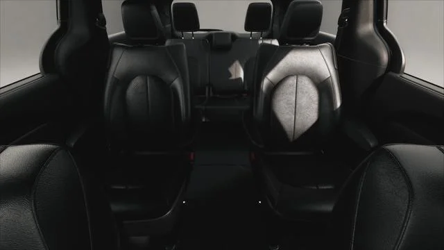 New 2027 Diamond Black Crystal Pearl-Coat Exterior Paint Chrysler Select image 3
