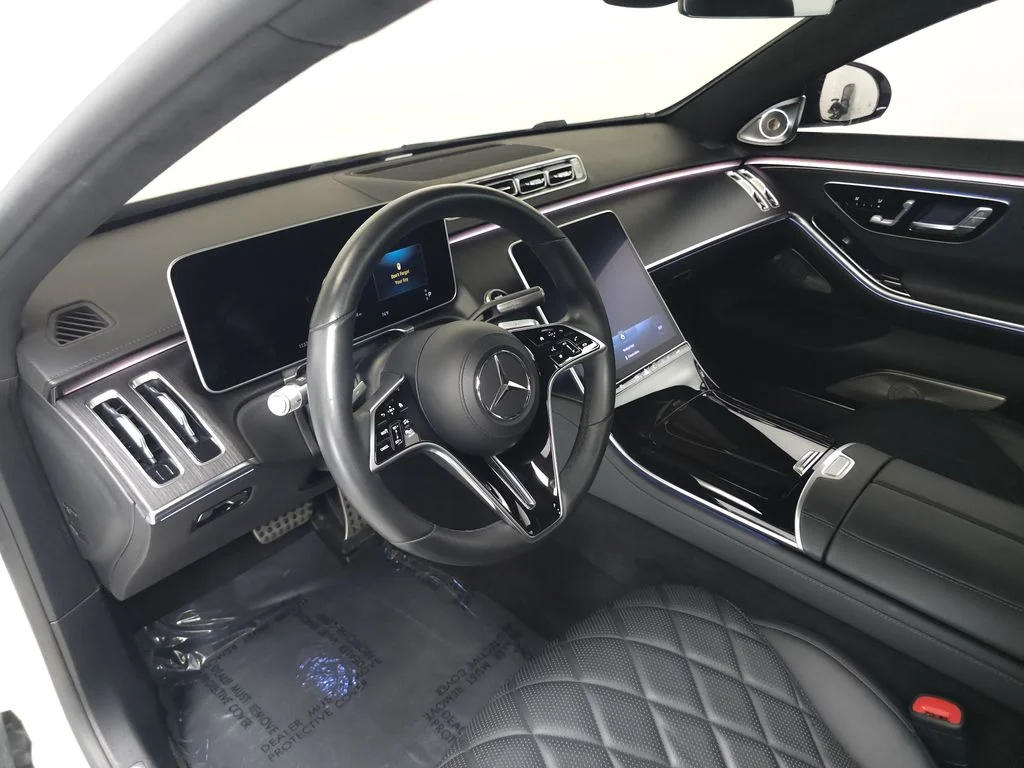 Used 2023 MANUFAKTUR Diamond White Mercedes-Benz S 580 image 9